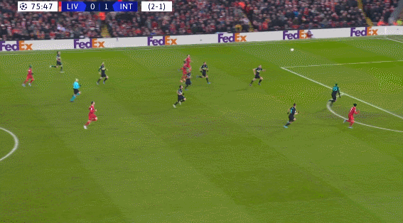 电讯报：纽卡可能无法在冬窗签下阿尔克马尔中场斯密特